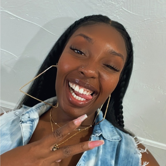 Meet your Posher, Syreeta - Picture 7 of 8